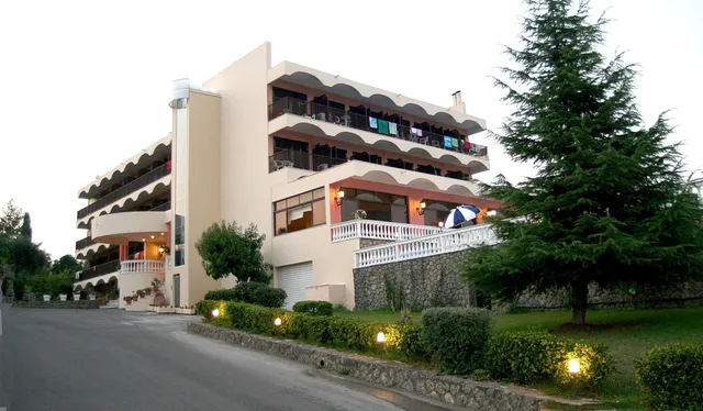 Eliana hotel, Dassia