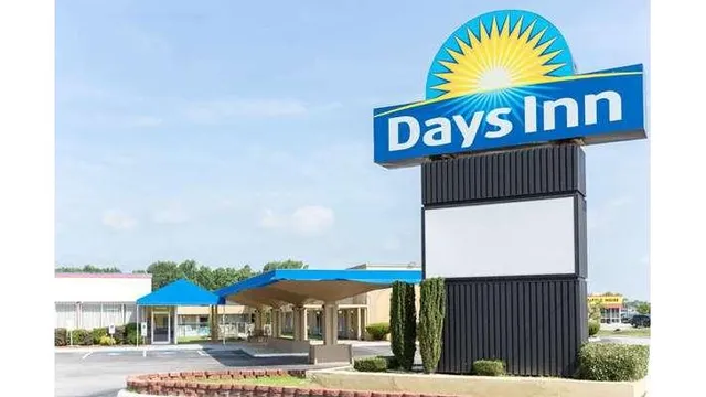 Days Inn by Wyndham Washington