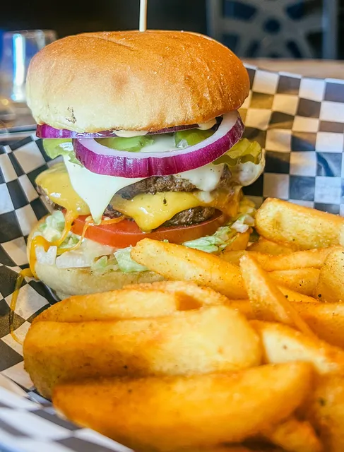 Tox Bar Lounge - Speedy Burger Tavern