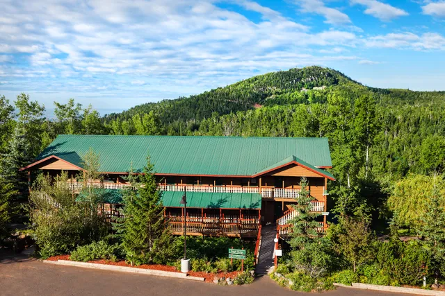 Eagle Ridge Resort at Lutsen Mountains