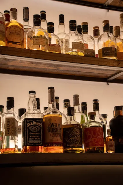 Misto - Mixology e Cibarie