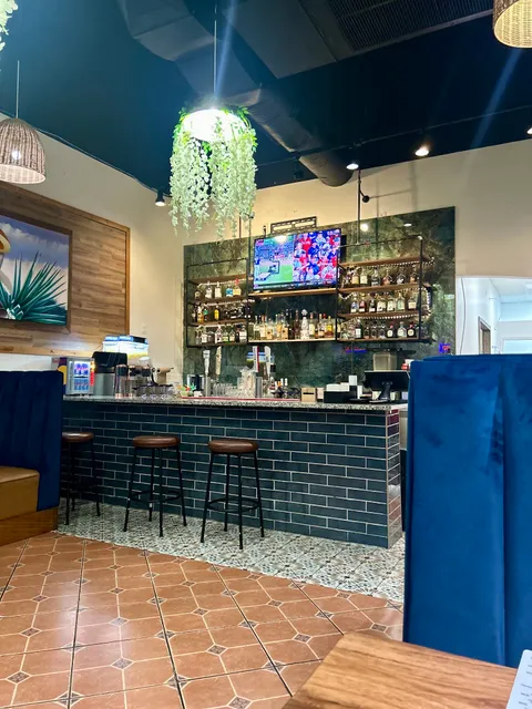 Fuego y Salsa Mexican Grill + Bar