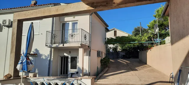 Rooms & Apartments Kvasić