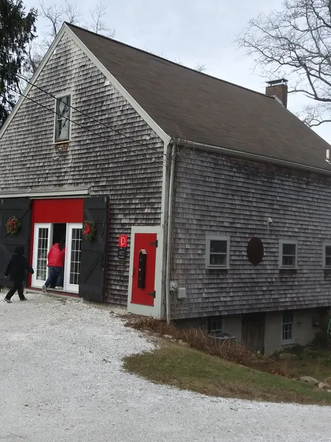 Black Purls Yarn Shop