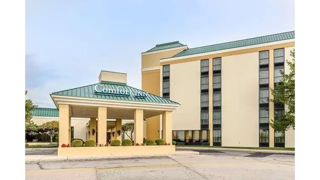 Comfort Inn & Suites Piqua-Near Troy-I75