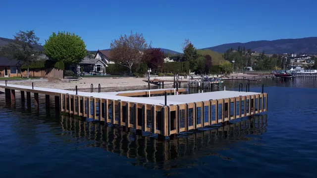 Shoreline Pile Driving, Docks & Boat Lifts