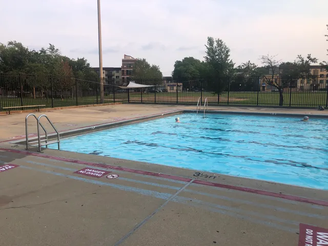 Jefferson Park Pool (Outdoor)