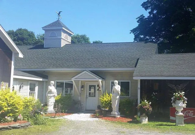 Sir Richards Antiques and Fine Art Center