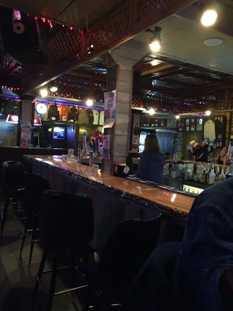 New Kelly's Bar & Banquet Hall