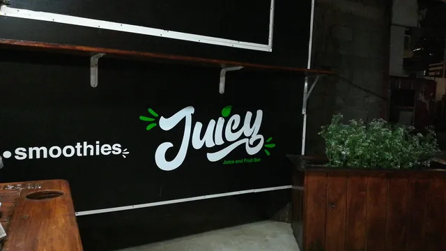 Juicy Juice and Fruit Bar