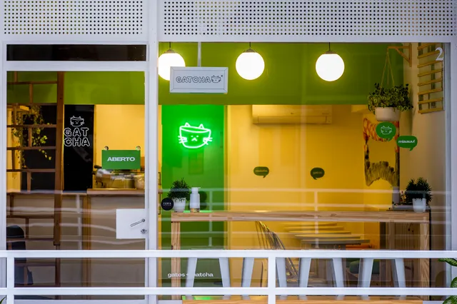 Gatcha (Cat Café/Matcha Café)