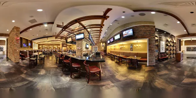 Coaches Corner Sports Bar & Grill