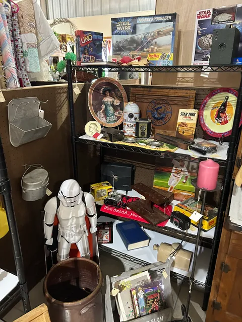 The Old Pioneer Market