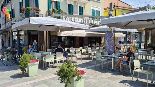 Lovat - Gelateria & snack bar