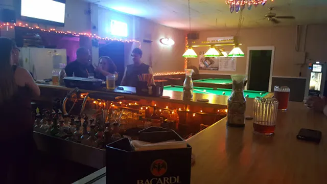 Giz & Hums' Billiards & Brew