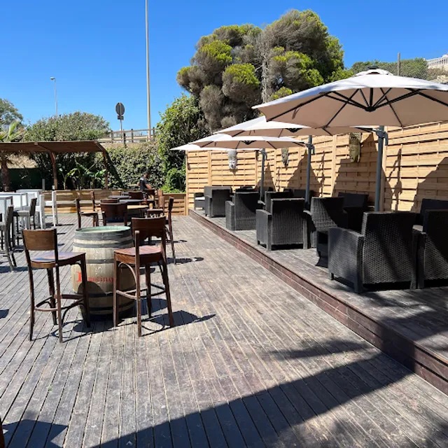 Restaurante Faro playa & Charcòn Beach