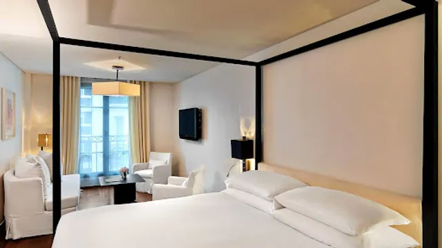 Le Metropolitan, Paris Tour Eiffel, a Tribute Portfolio Hotel