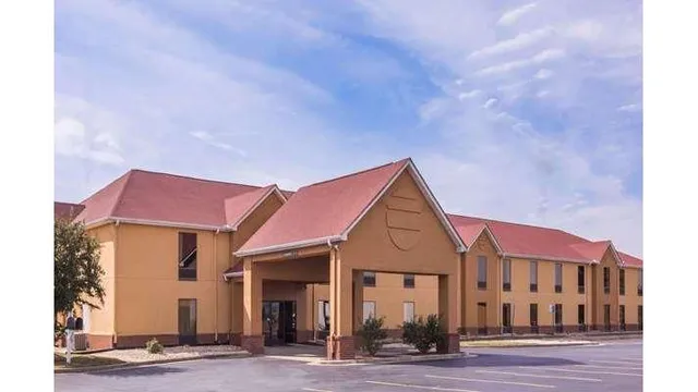 Super 8 by Wyndham Tallapoosa