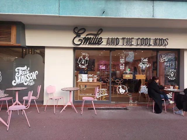 Emilie and the cool kids