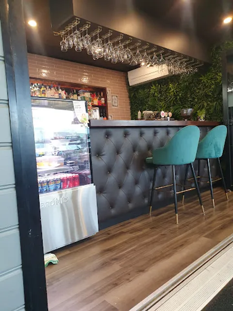 Proper Pizza Cafe and Bar Jindalee