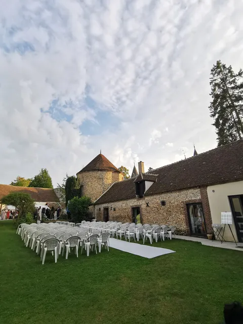 Domaine De Tardais, Maison De Campagne Avec Piscine / Billard Et Salles De Mariage Et Séminaire Dans Le Perche En Eure Et Loir