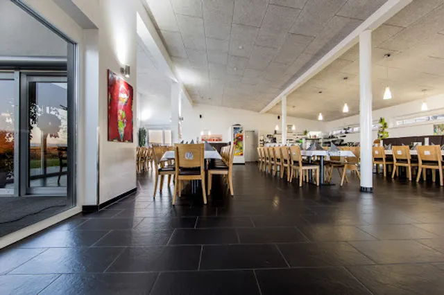 Cafe und Wein, Hofcafe und Gästehaus - Heilbronn