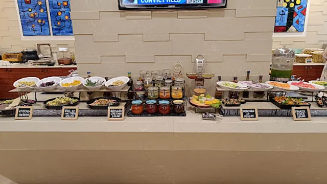 Citrus Cafe by Lemon Tree