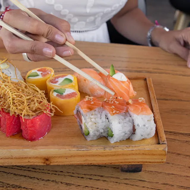 SUSHiWORLD – ᴅᴇʟɪᴠᴇʀʏ & ᴛᴀᴋᴇ ᴀᴡᴀʏ [Nueva Córdoba]