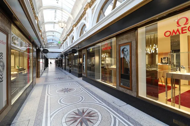Queen's Arcade