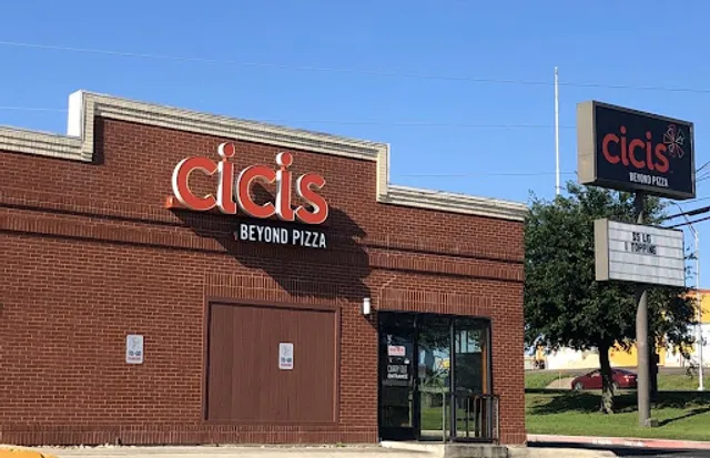 Cicis Pizza