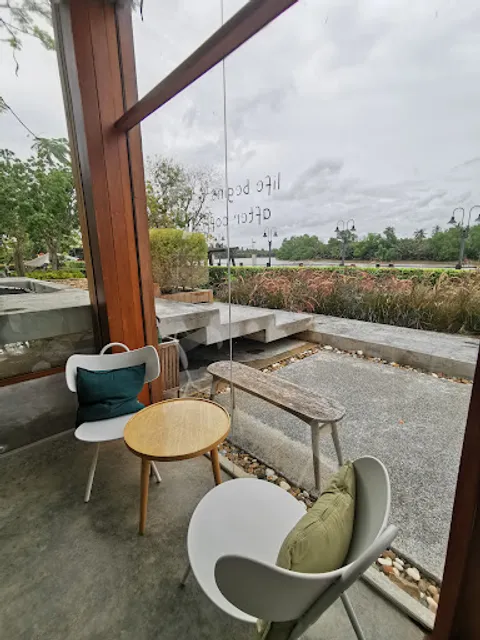 Cafe The Pomelo Amphawa ร้านอาหารและคาเฟ่อัมพวา สมุทรสงคราม