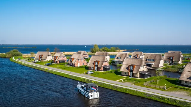 Friese Meren Villa's