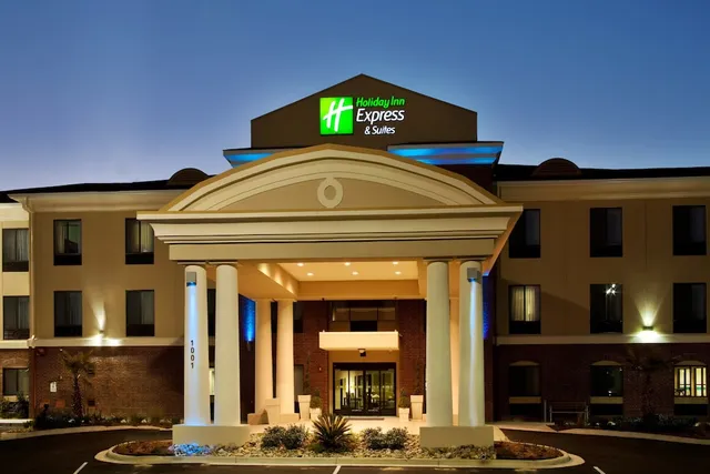 Holiday Inn Express & Suites Picayune