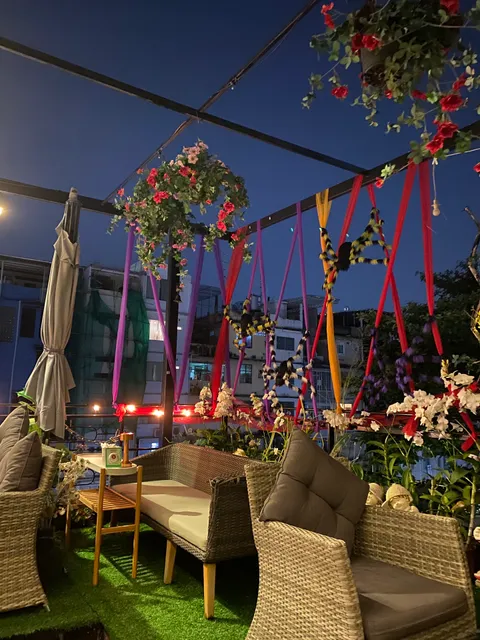 Bravo Rooftop Bar & Artistic