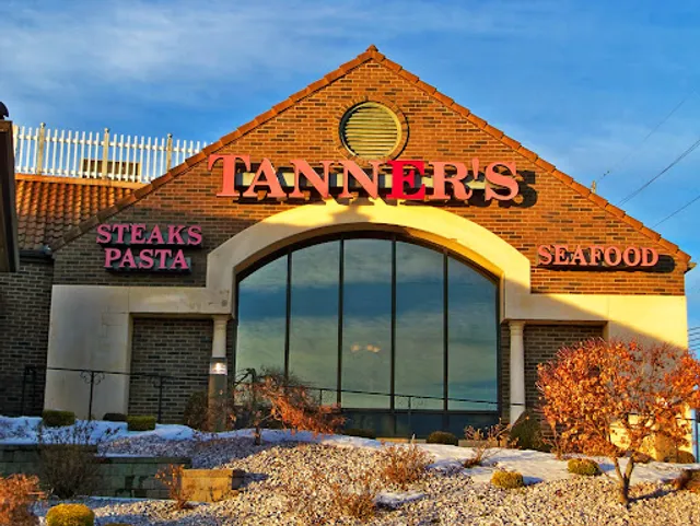 Chuck Tanners Restaurant