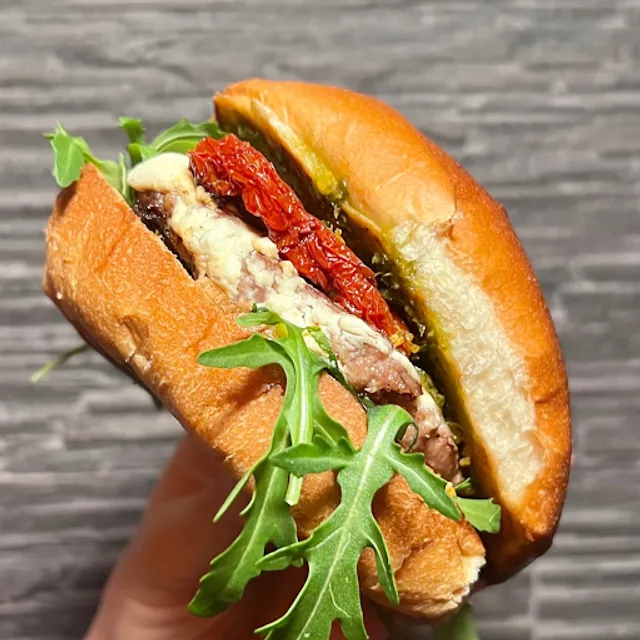 Hamburginerie Food & Beverage – Gin Burger Pub & Birra Artigianale