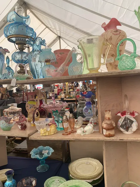 Quaker Acres West Antique Show