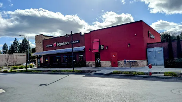 Applebee's Grill + Bar