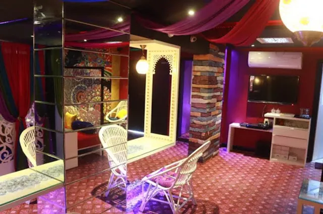 Firangish Cafe & Courtyard