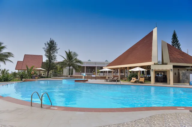 Sandy Beach Non Nuoc Resort
