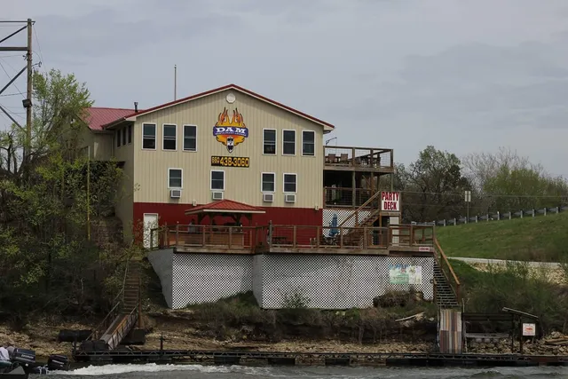 Dam Restaurant & Lounge