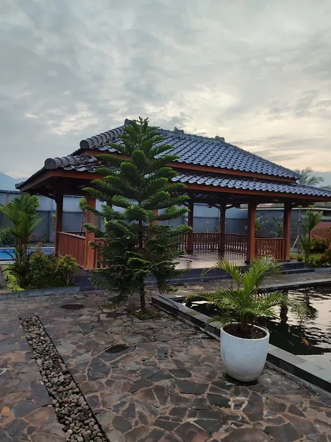 Saung Kuring Pangatikan Garut