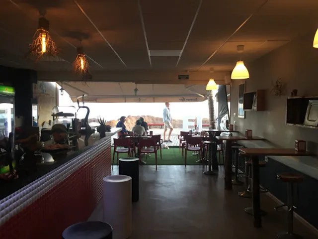 Paseo 24 Lounge Cafe