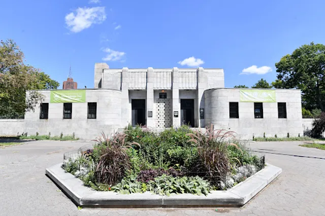 Williamsbridge Oval Recreation Center