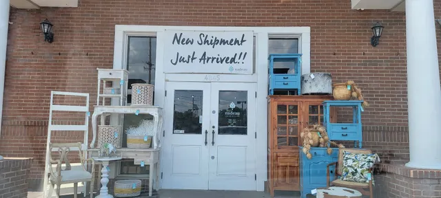 Nadeau - Furniture With a Soul