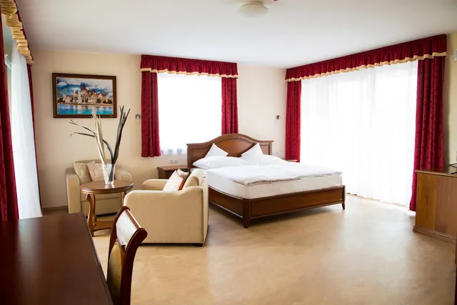 Luxury Spa & Conference Hotel