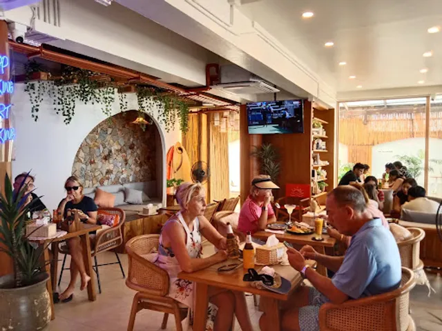 Kan's​ haus​ cafe and bistro