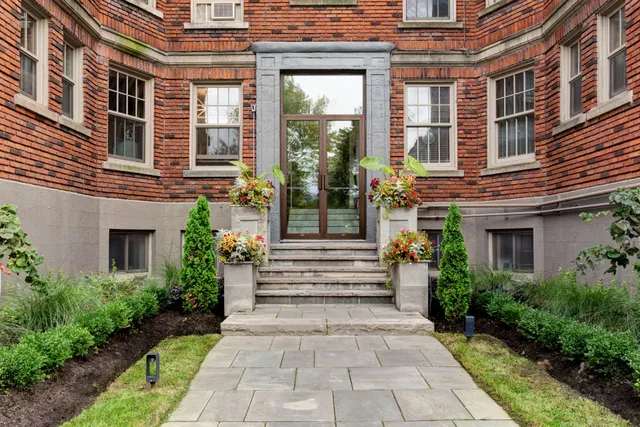 4560 Saint-Catherine - InterRent