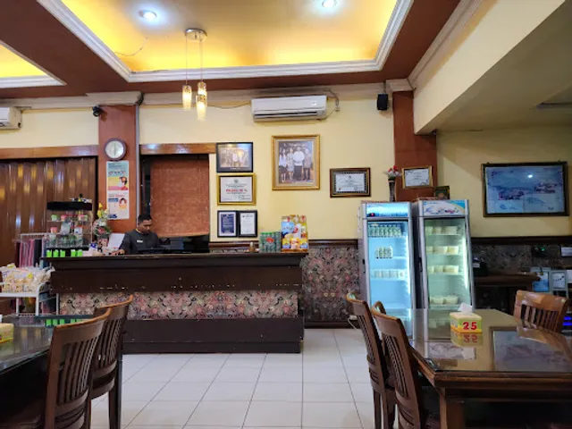 Rumah Makan Tera' Bulan