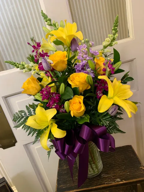 Floral & Hearty Flower Shop (Formerly The Bloom)